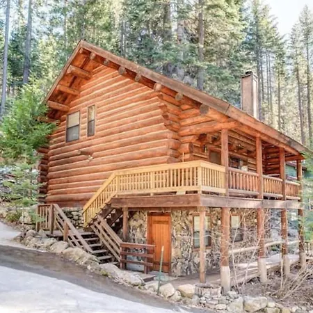 The Log Home In Yosemite West